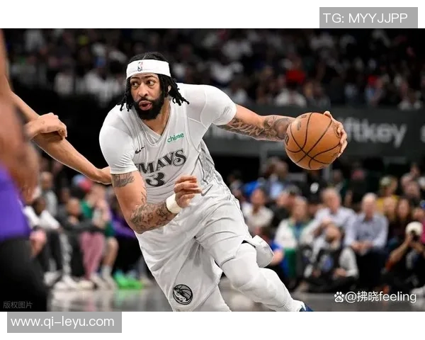 独行侠训练照曝光浓眉佩戴护目镜克莱弗与拉格齐齐亮相展现状态 独行侠训练照曝光浓眉佩戴护目镜克莱弗与拉格齐齐亮相展现状态