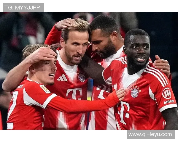 17岁卡尔与奥利塞庆祝逆转胜利全队展现团结精神与拼搏意志